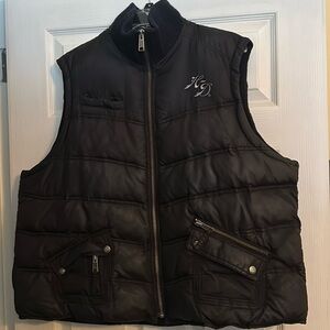 Harley-Davidson women’s puffer vest size XXL.